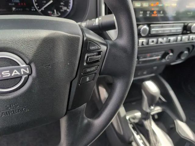 2025 Nissan Frontier Crew Cab SV 4x4