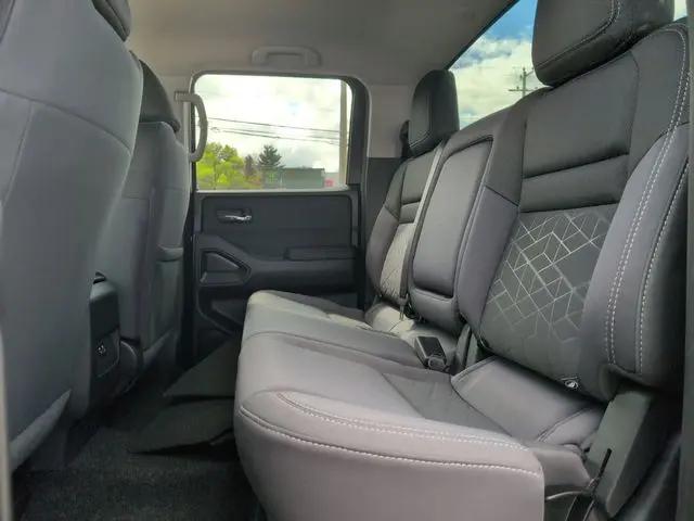 2025 Nissan Frontier Crew Cab SV 4x4