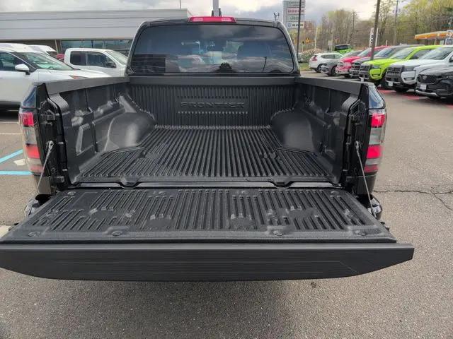 2025 Nissan Frontier Crew Cab SV 4x4