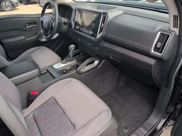 2025 Nissan Frontier Crew Cab SV 4x4
