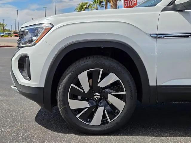 2026 Volkswagen Atlas Cross Sport SE with Technology