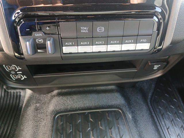 2026 Ram 3500 Tradesman/Big Horn