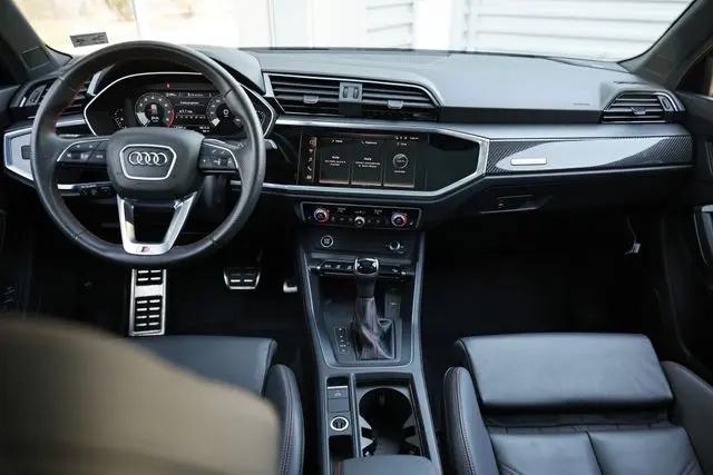 2025 Audi Q3 Premium 45 TFSI S line quattro Tiptronic