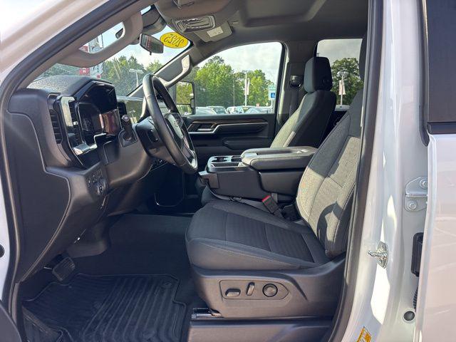 2025 Chevrolet Silverado 2500HD 4WD Crew Cab Standard Bed LT