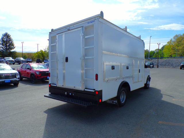 2022 Chevrolet Express Cutaway Work Van