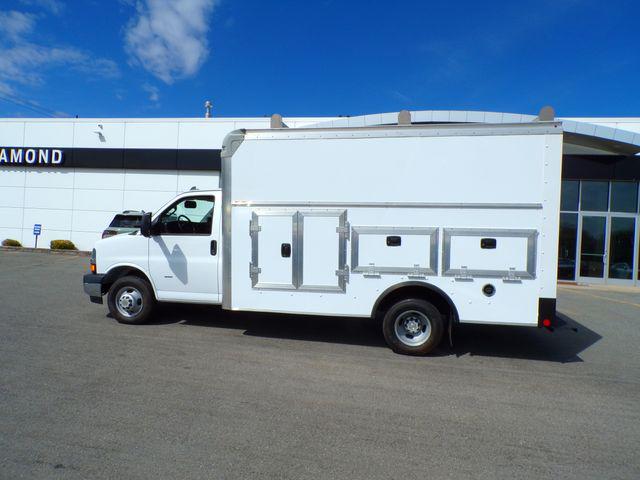 2022 Chevrolet Express Cutaway Work Van