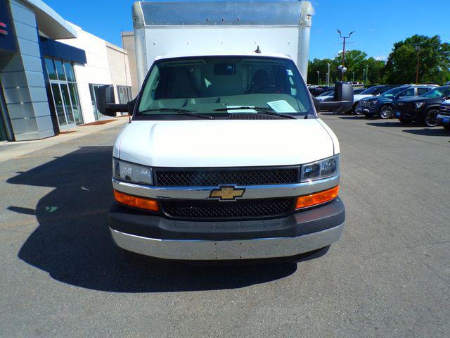 2022 Chevrolet Express Cutaway Work Van