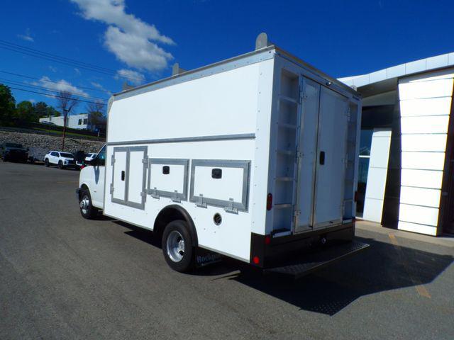 2022 Chevrolet Express Cutaway Work Van
