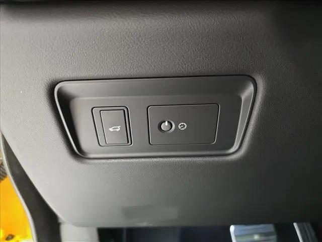 2026 Jaguar F-PACE SVR P550 AWD Automatic