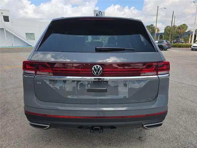 2026 Volkswagen Atlas SE with Technology