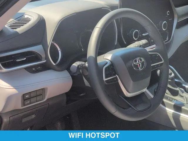 2026 Toyota Highlander Hybrid XLE