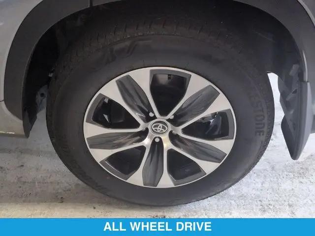 2026 Toyota Highlander Hybrid XLE