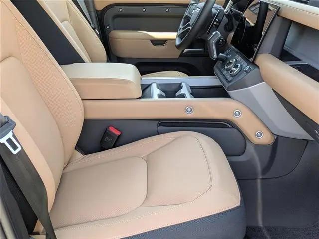 2026 Land Rover Defender P500 V8