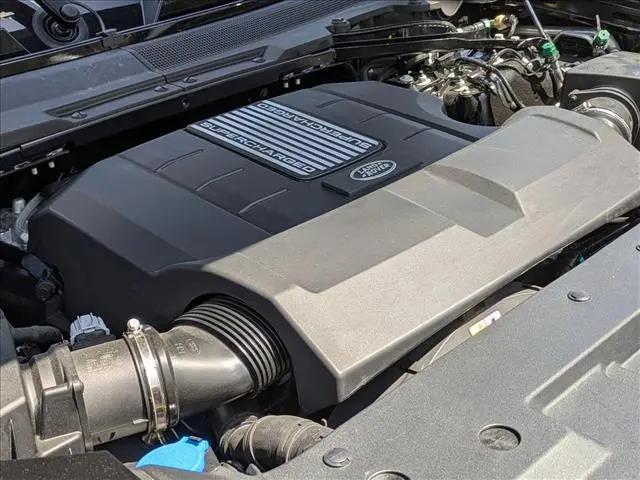 2026 Land Rover Defender P500 V8