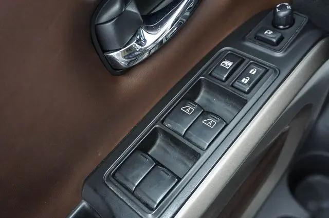 2023 Nissan Titan Crew Cab Platinum Reserve 4x4