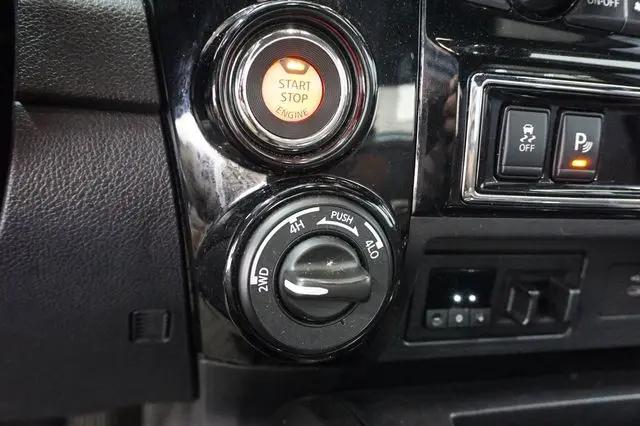 2023 Nissan Titan Crew Cab Platinum Reserve 4x4