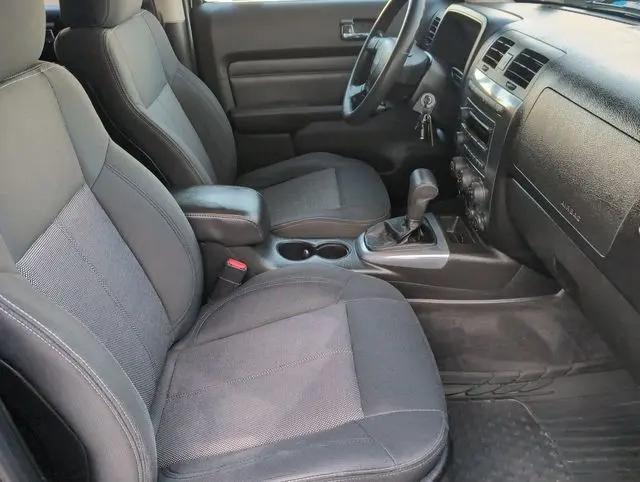 2009 HUMMER H3T H3T Luxury
