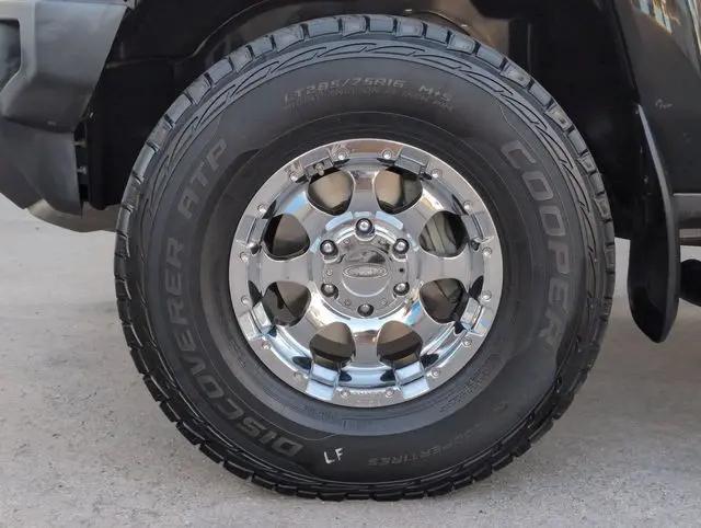 2009 HUMMER H3T H3T Luxury