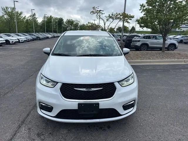 2023 Chrysler Pacifica Hybrid Touring L