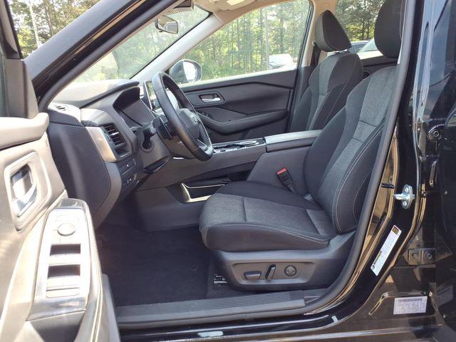 2025 Nissan Rogue SV FWD