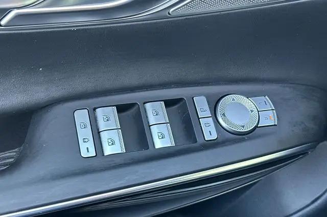 2025 Genesis GV70 2.5T AWD