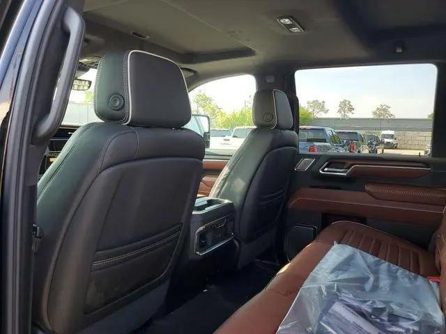 2026 GMC Sierra 3500HD Crew Cab, Long Bed, Denali Ultimate Dual Rear Wheel, 4WD