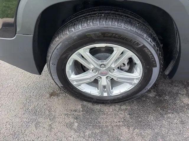 2024 GMC Terrain FWD SLE