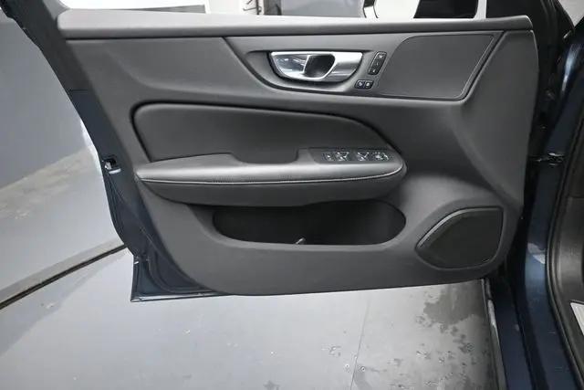 2025 Volvo S60 B5 Core