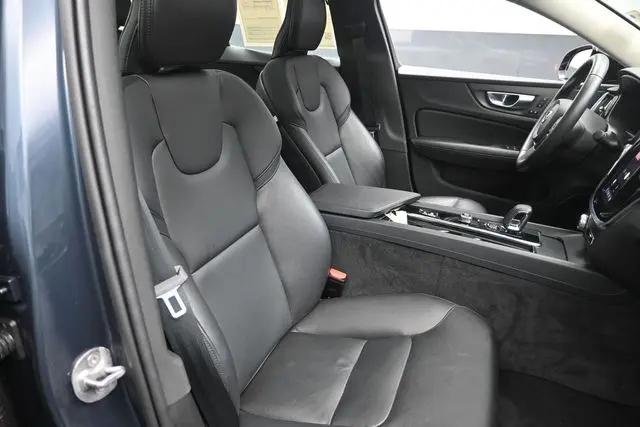 2025 Volvo S60 B5 Core