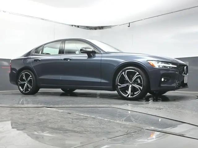 2025 Volvo S60 B5 Core