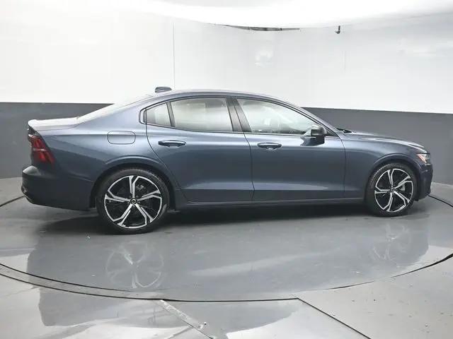 2025 Volvo S60 B5 Core