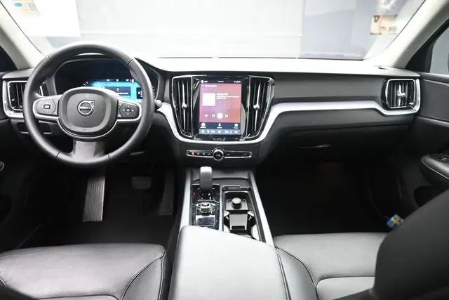 2025 Volvo S60 B5 Core