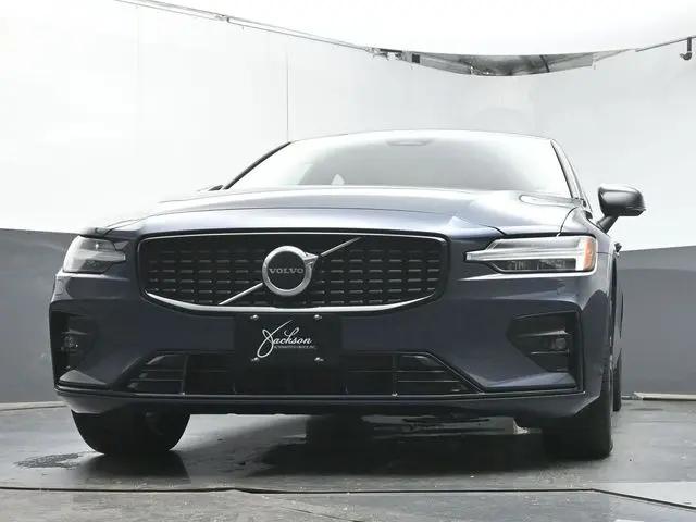 2025 Volvo S60 B5 Core