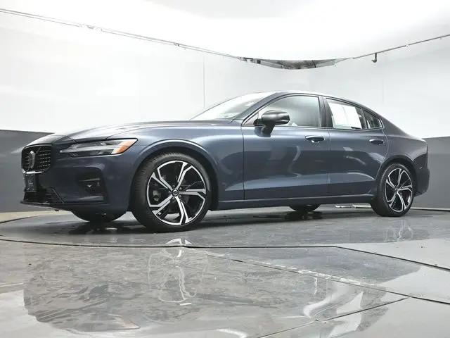 2025 Volvo S60 B5 Core