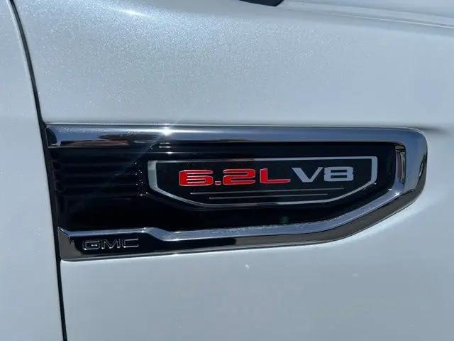 2026 GMC Sierra 1500 Crew Cab, Short Bed, SLT, 4WD