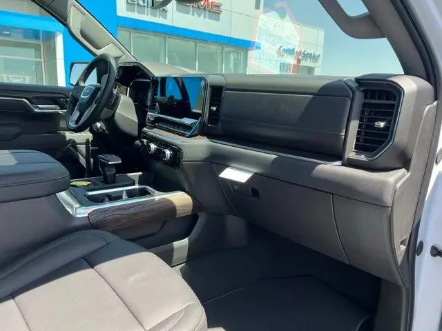2026 GMC Sierra 1500 Crew Cab, Short Bed, SLT, 4WD