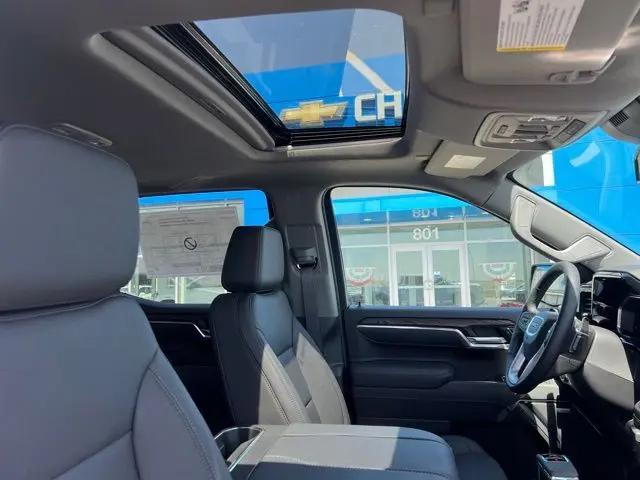 2026 GMC Sierra 1500 Crew Cab, Short Bed, SLT, 4WD