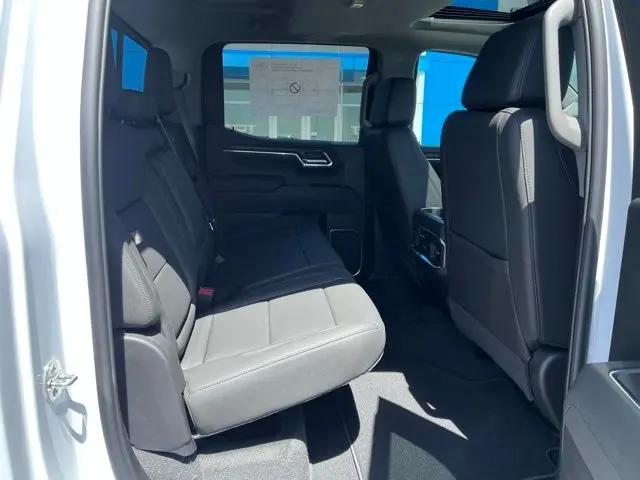 2026 GMC Sierra 1500 Crew Cab, Short Bed, SLT, 4WD