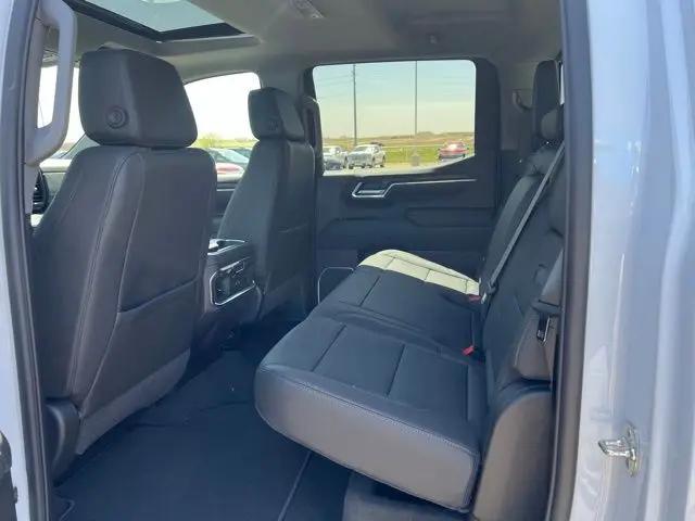 2026 GMC Sierra 1500 Crew Cab, Short Bed, SLT, 4WD