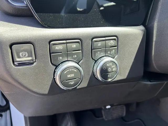 2026 GMC Sierra 1500 Crew Cab, Short Bed, SLT, 4WD