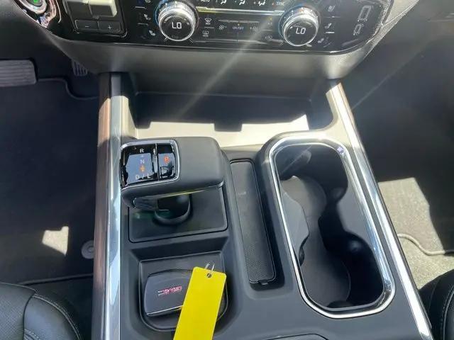 2026 GMC Sierra 1500 Crew Cab, Short Bed, SLT, 4WD
