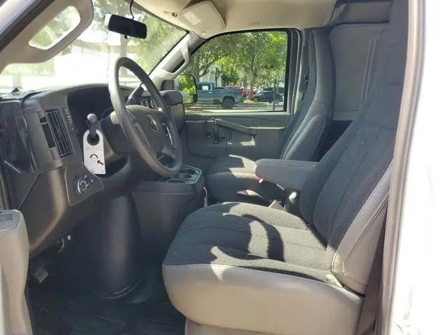 2026 Chevrolet Express Cargo Van 2500 Regular Wheelbase, WT, RWD