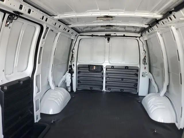 2026 Chevrolet Express Cargo Van 2500 Regular Wheelbase, WT, RWD