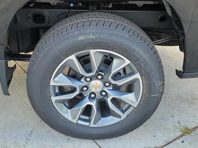 2026 Chevrolet Silverado 1500 2WD Crew Cab Short Bed LT