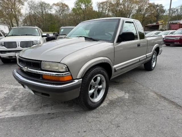 2000 Chevrolet S-10 LS for sale in Pasadena, MD