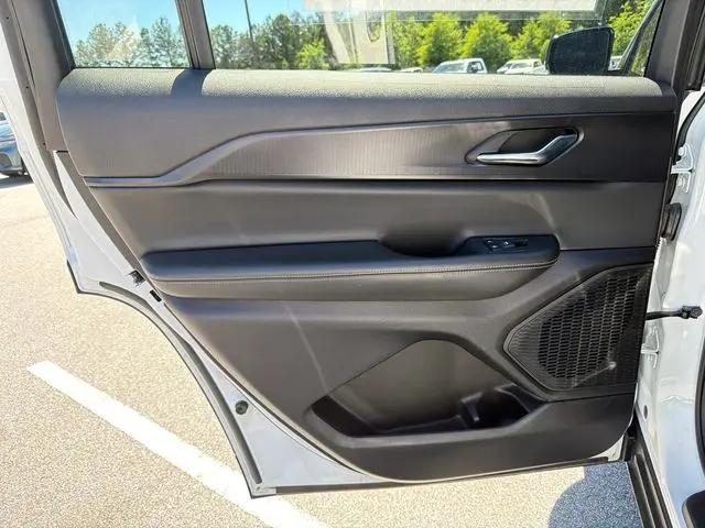 2025 Jeep Grand Cherokee L Altitude X 4x2