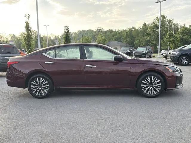 2025 Nissan Altima SV FWD