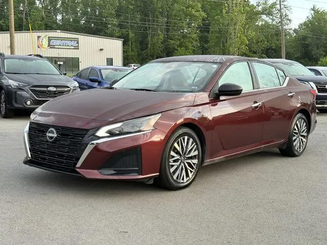2025 Nissan Altima SV FWD