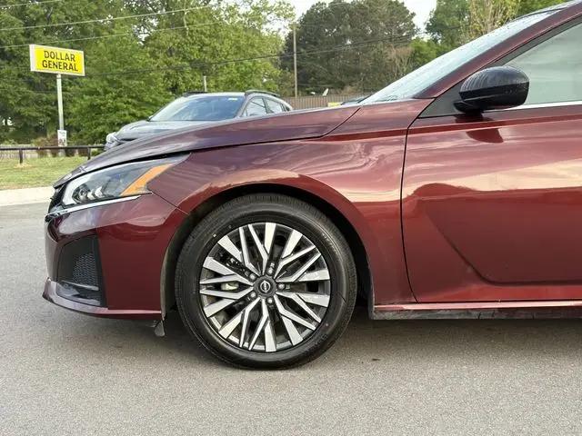 2025 Nissan Altima SV FWD