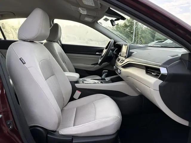 2025 Nissan Altima SV FWD